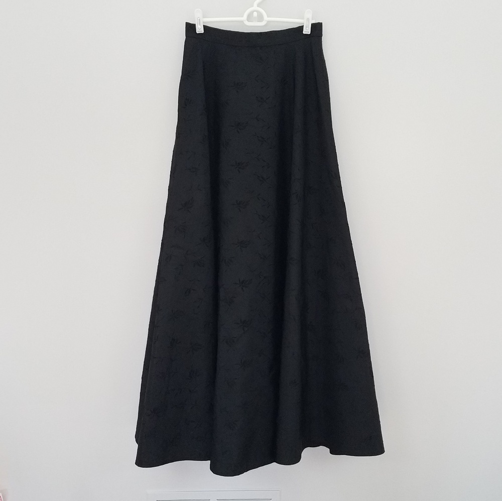 Farinae collections black full skirt floral design